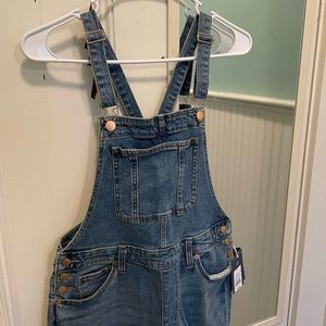 NWT Universal Threads Overalls